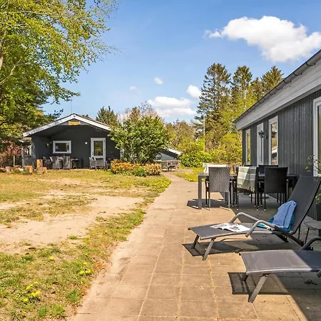 Three-bedroom In Дом отдыха