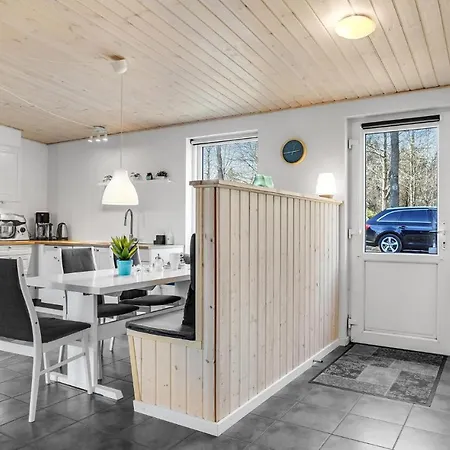 Wunderschönes Haus Mit 3 Schlafzimmern In Rønde * Rønde