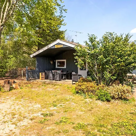 Three-bedroom In Дом отдыха Рённе