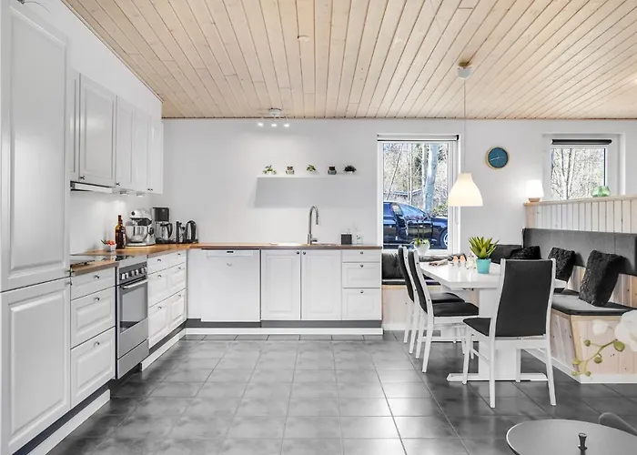 Three-bedroom In * Rønde