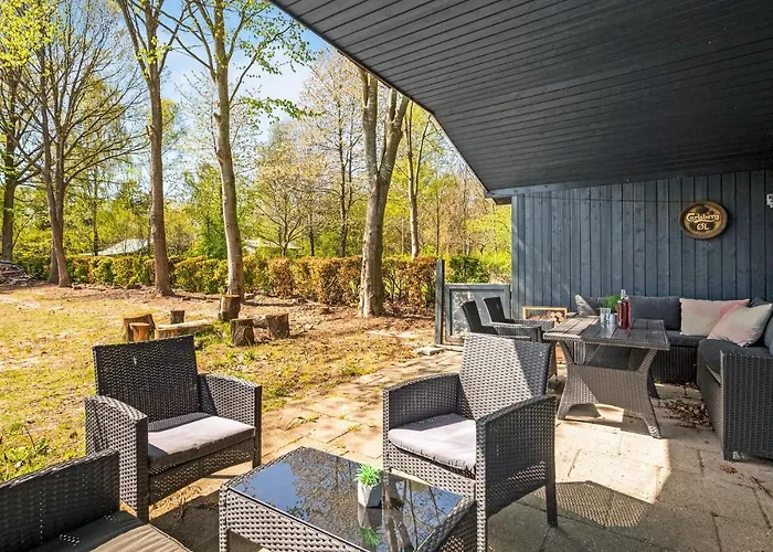 بيت للعطل Three-bedroom In *