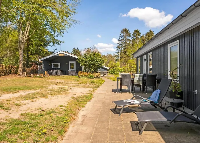 Three-bedroom In بيت للعطل