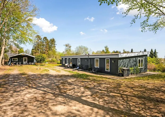 بيت للعطل Three-bedroom In *