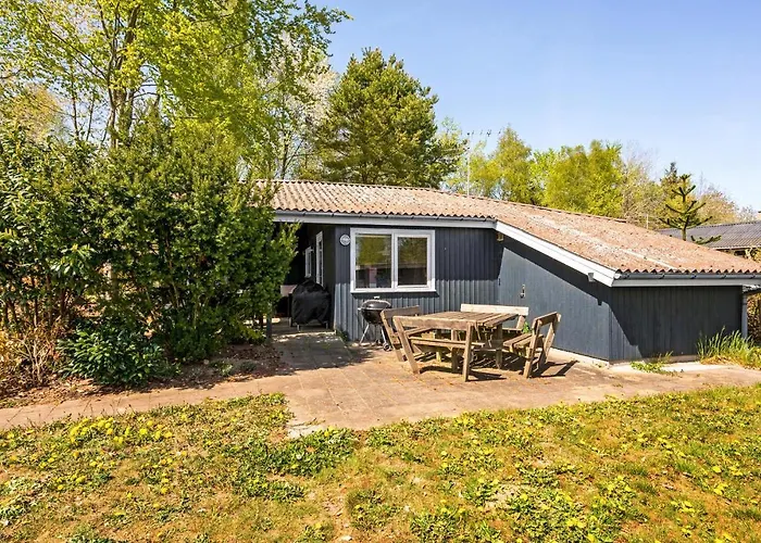 Three-bedroom In بيت للعطل *