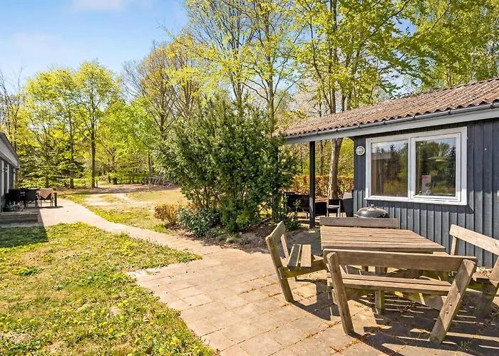 بيت للعطل Three-bedroom In *